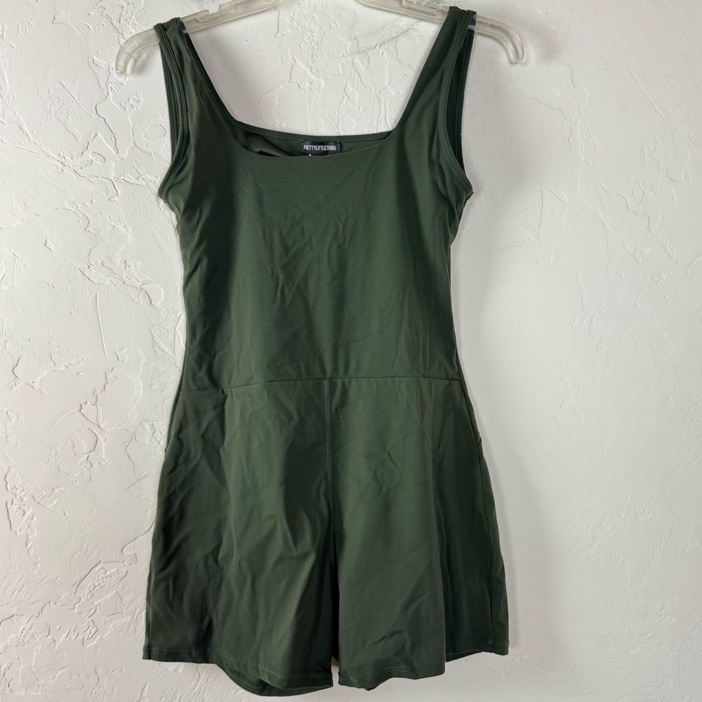 Pretty Little Thing One Piece Onesie Romper Athletic Workout Solid Green Knit - Picture 1 of 11